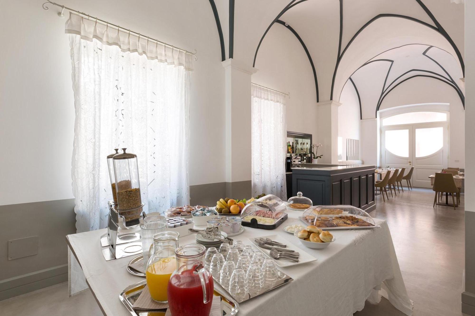 Bed and Breakfast Palazzo Fasti à Casarano Extérieur photo